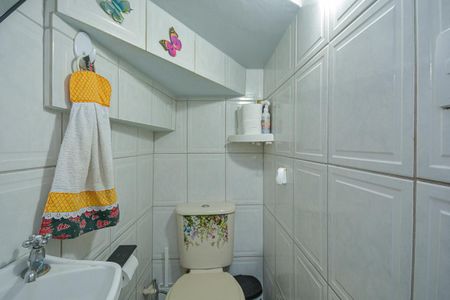Casa à venda com 61m², 3 quartos e 2 vagasBanheiro