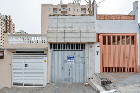 Casa à venda com 61m², 3 quartos e 2 vagasFachada