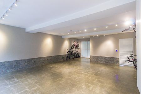 Garagem de casa à venda com 4 quartos, 276m² em Chácara Inglesa, São Paulo