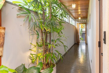Corredor Externo de casa à venda com 4 quartos, 276m² em Chácara Inglesa, São Paulo