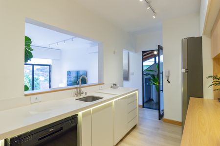Cozinha de casa à venda com 4 quartos, 276m² em Chácara Inglesa, São Paulo