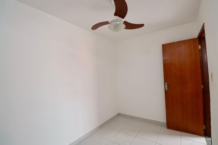 Quarto 2 de apartamento para alugar com 2 quartos, 40m² em Itapuã, Salvador