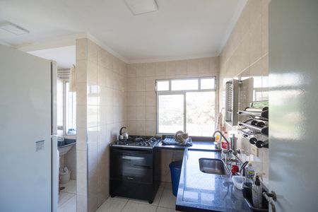 Cozinha de apartamento à venda com 2 quartos, 56m² em Vila Granada, São Paulo