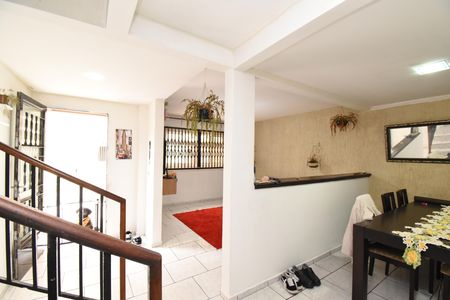Casa à venda com 155m², 3 quartos e 2 vagasSala