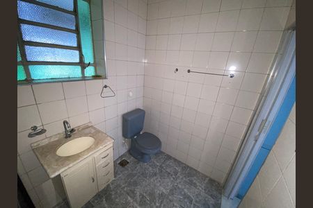 Apartamento à venda com 47m², 1 quarto e sem vaga Apartamento à venda com 47m², 1 quarto e sem vagaBanheiro social