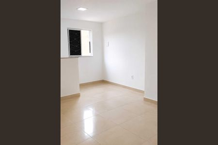 Sala de casa para alugar com 2 quartos, 70m² em Guaratiba, Rio de Janeiro