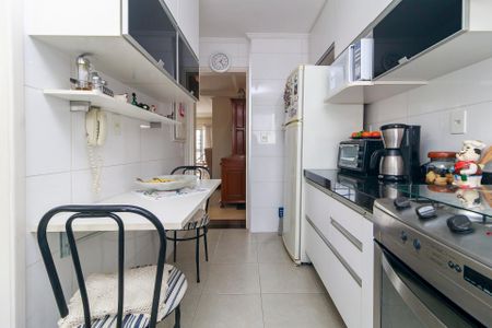 Apartamento à venda com 130m², 2 quartos e 2 vagas Apartamento à venda com 130m², 2 quartos e 2 vagasCozinha