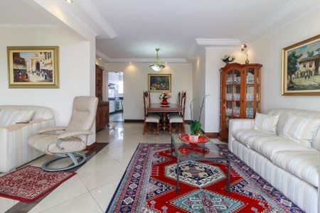 Apartamento à venda com 130m², 2 quartos e 2 vagas Apartamento à venda com 130m², 2 quartos e 2 vagasSala