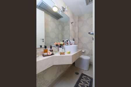 Apartamento à venda com 130m², 2 quartos e 2 vagas Apartamento à venda com 130m², 2 quartos e 2 vagasLavabo
