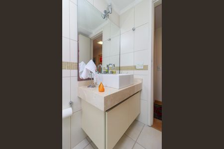 Apartamento à venda com 130m², 2 quartos e 2 vagas Apartamento à venda com 130m², 2 quartos e 2 vagasBanheiro 2