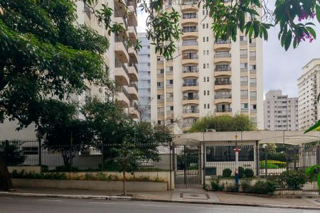 Apartamento à venda com 130m², 2 quartos e 2 vagas Apartamento à venda com 130m², 2 quartos e 2 vagasFachada