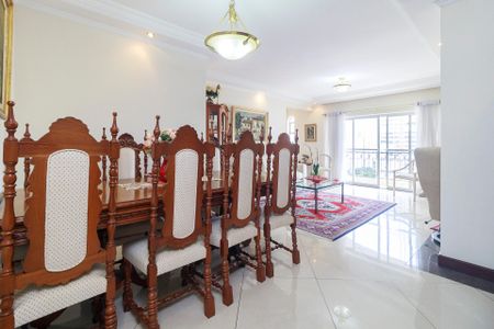Apartamento à venda com 130m², 2 quartos e 2 vagas Apartamento à venda com 130m², 2 quartos e 2 vagasSala