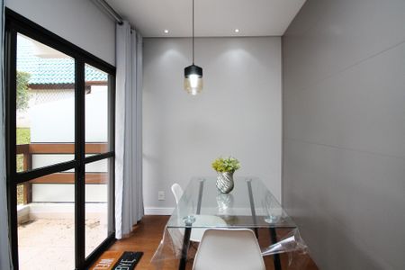 Studio para alugar com 48m², 1 quarto e 2 vagas Studio para alugar com 48m², 1 quarto e 2 vagasSala de jantar