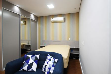 Quarto de kitnet/studio para alugar com 1 quarto, 48m² em Jardim Barbacena, Cotia