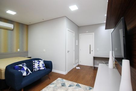 Sala de kitnet/studio para alugar com 1 quarto, 48m² em Jardim Barbacena, Cotia