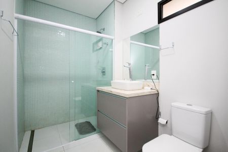 Studio para alugar com 48m², 1 quarto e 2 vagas Studio para alugar com 48m², 1 quarto e 2 vagasBanheiro