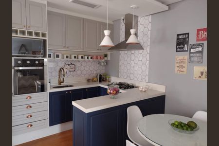 Cozinha de apartamento para alugar com 2 quartos, 56m² em Jardim do Líbano, Barueri