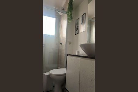 Banheiro de apartamento para alugar com 2 quartos, 56m² em Jardim do Líbano, Barueri