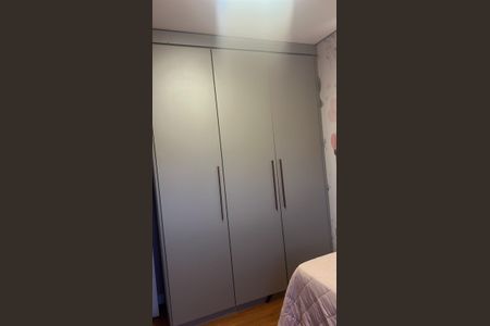 Quarto de apartamento para alugar com 2 quartos, 56m² em Jardim do Líbano, Barueri