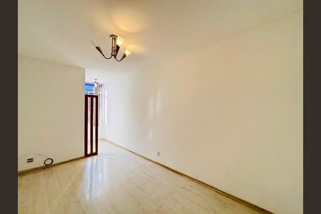 Sala de apartamento para alugar com 2 quartos, 70m² em Botafogo, Rio de Janeiro