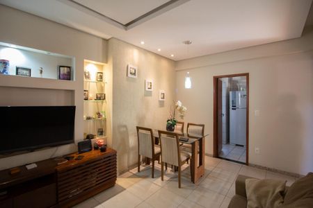 Sala de apartamento à venda com 2 quartos, 105m² em União, Belo Horizonte