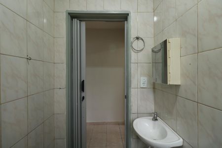 Banheiro de casa para alugar com 1 quarto, 40m² em Taboão, Diadema