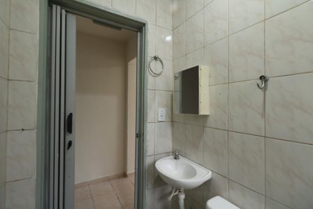 Casa para alugar com 40m², 1 quarto e 1 vaga Casa para alugar com 40m², 1 quarto e 1 vagaBanheiro