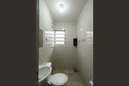 Casa para alugar com 40m², 1 quarto e 1 vaga Casa para alugar com 40m², 1 quarto e 1 vagaBanheiro