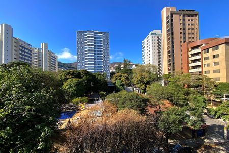 Vista Suite 1 de apartamento à venda com 3 quartos, 180m² em Serra, Belo Horizonte