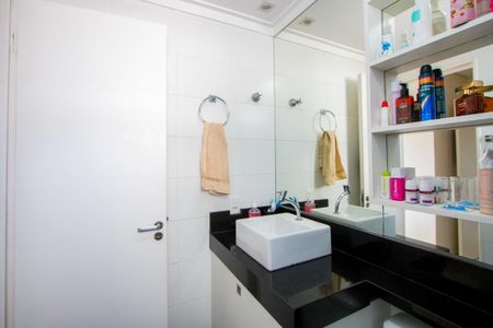 Banheiro do quarto 1 de apartamento para alugar com 2 quartos, 71m² em Vila Floresta, Santo André