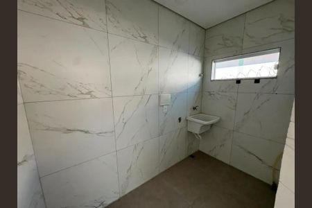Área de serviço de casa para alugar com 3 quartos, 120m² em Braúnas, Belo Horizonte