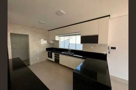 Casa para alugar com 120m², 3 quartos e 2 vagas Casa para alugar com 120m², 3 quartos e 2 vagasCozinha