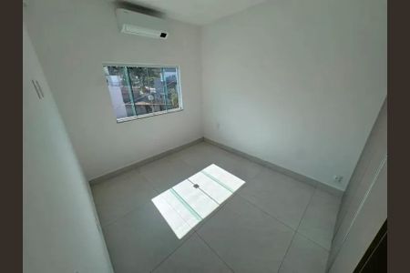Quarto de casa para alugar com 3 quartos, 120m² em Braúnas, Belo Horizonte