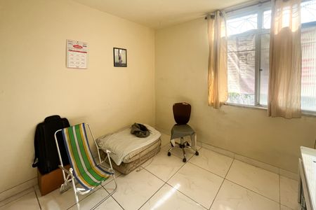 Sala de apartamento à venda com 2 quartos, 60m² em Cordovil, Rio de Janeiro