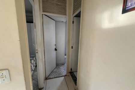 Corredor de apartamento à venda com 2 quartos, 60m² em Cordovil, Rio de Janeiro