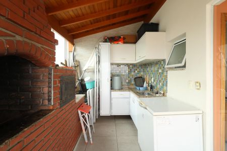 Apartamento à venda com 170m², 2 quartos e 2 vagas Apartamento à venda com 170m², 2 quartos e 2 vagasChurrasqueira