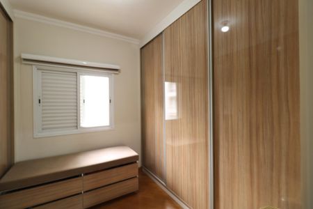 Apartamento à venda com 170m², 2 quartos e 2 vagas Apartamento à venda com 170m², 2 quartos e 2 vagasQuarto 2 / Closet