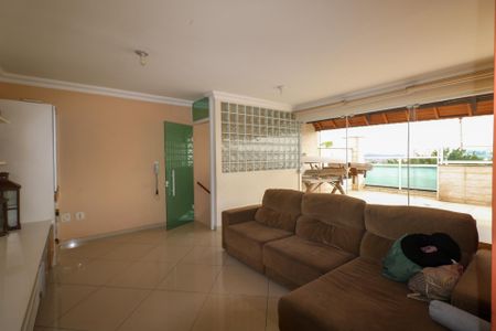 Apartamento à venda com 170m², 2 quartos e 2 vagas Apartamento à venda com 170m², 2 quartos e 2 vagasCobertura
