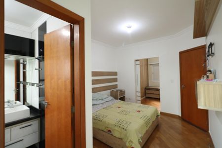 Apartamento à venda com 170m², 2 quartos e 2 vagas Apartamento à venda com 170m², 2 quartos e 2 vagasSuíte