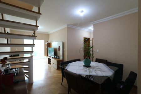 Apartamento à venda com 170m², 2 quartos e 2 vagas Apartamento à venda com 170m², 2 quartos e 2 vagasSala