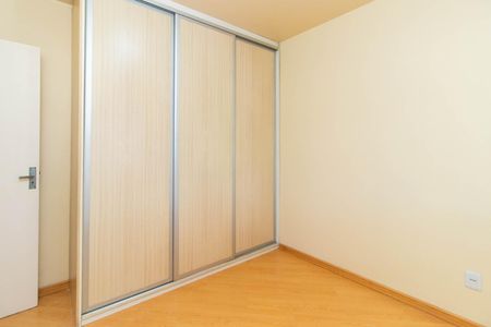 Quarto de apartamento à venda com 1 quarto, 40m² em Cavalhada, Porto Alegre