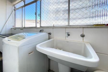 Apartamento à venda com 178m², 4 quartos e 2 vagas Apartamento à venda com 178m², 4 quartos e 2 vagasÁrea de Serviço