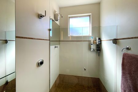Apartamento à venda com 178m², 4 quartos e 2 vagas Apartamento à venda com 178m², 4 quartos e 2 vagasBanheiro da Suíte