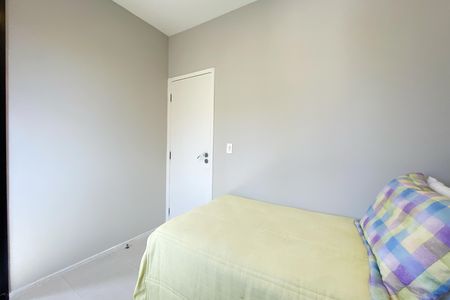 Apartamento à venda com 178m², 4 quartos e 2 vagas Apartamento à venda com 178m², 4 quartos e 2 vagasQuarto 2