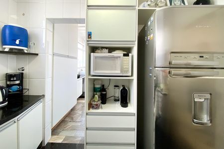 Apartamento à venda com 178m², 4 quartos e 2 vagas Apartamento à venda com 178m², 4 quartos e 2 vagasCozinha