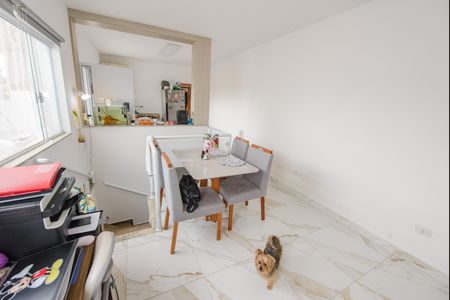 Casa para alugar com 120m², 2 quartos e 2 vagas Casa para alugar com 120m², 2 quartos e 2 vagasCopa