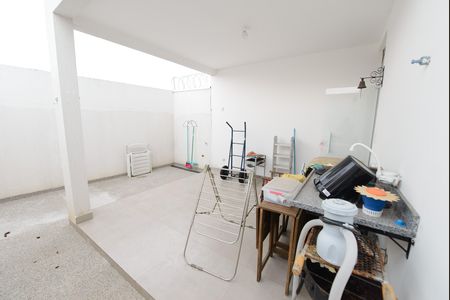 Casa para alugar com 120m², 2 quartos e 2 vagas Casa para alugar com 120m², 2 quartos e 2 vagasQuintal