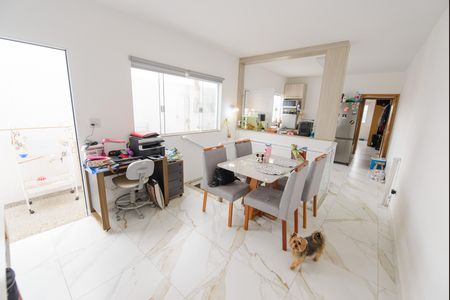 Casa para alugar com 120m², 2 quartos e 2 vagas Casa para alugar com 120m², 2 quartos e 2 vagasCopa