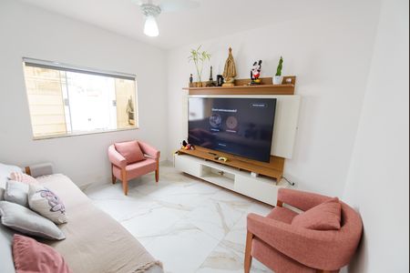 Casa para alugar com 2 quartos, 120m² em Chácara Belo Horizonte, Taubaté