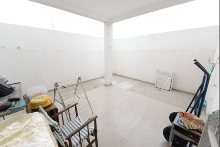 Casa para alugar com 120m², 2 quartos e 2 vagas Casa para alugar com 120m², 2 quartos e 2 vagasQuintal